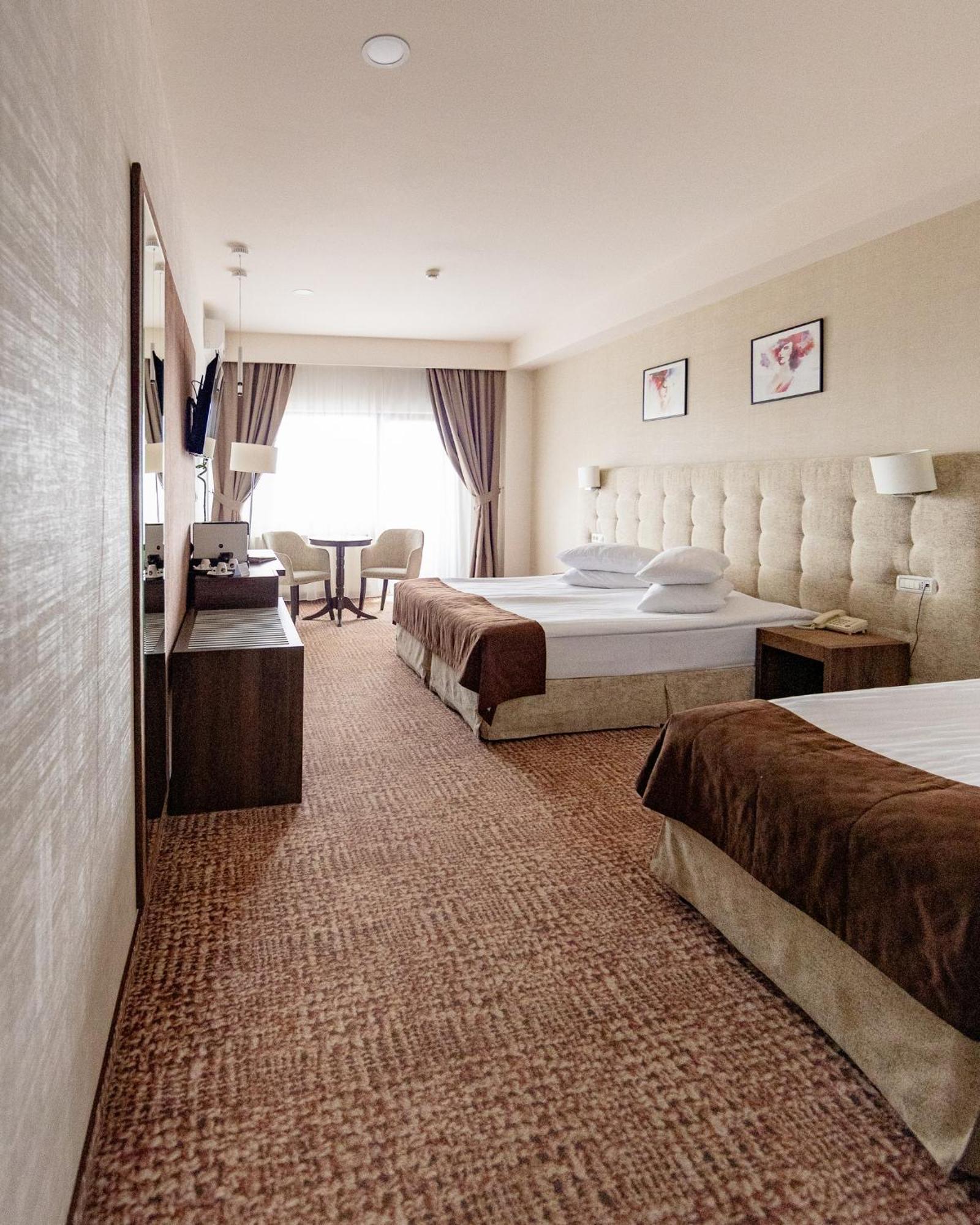 Grand Hotel Belvedere Брашов Екстер'єр фото